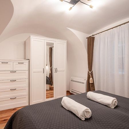 Architecture Fan'S Apartment Near Opera House Будапеща Екстериор снимка